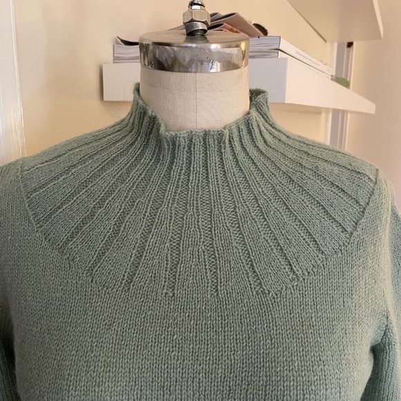 MINT GREEN VINTAGE SWEATER - Picture 3 of 5